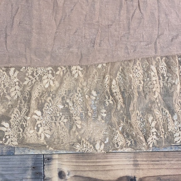 Paisley Vine Tan with Lace Tunic Top size 1XL - Picture 2 of 4